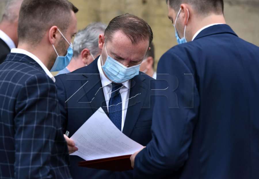 Zemaj: Për mosrespektim të masave mbyllëm e gjobitëm shumë kafeteri