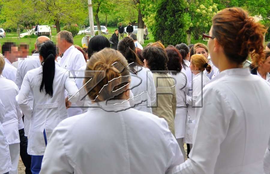 Sindikata e Infermierëve dhe Mamive, protestojnë të hënën, kërkojnë pagë më të lartë për ndrrimin e natës