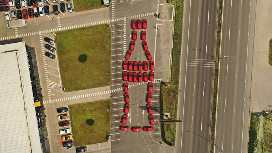 Coca-Cola Hellenic Kosova vazhdon bashkëpunimin me Auto Mitën, furnizohet edhe me 44 vetura të reja!