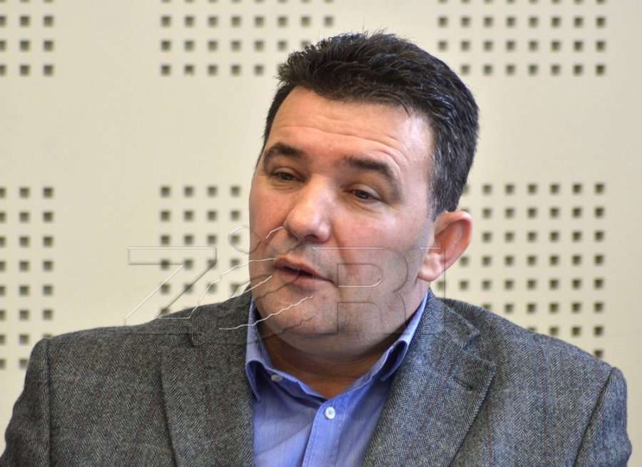 Policia interviston deputetin Haxhi Shala, kërcënoi zyrtarin e Malishevës