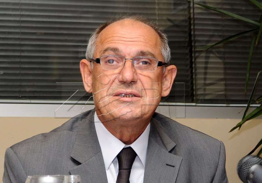 Muhamet Mustafa thotë se në Kosovë ka degradim në shkencë, shëndetësi e media