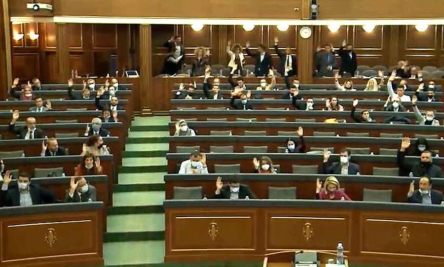 Votohet Projektligji për rimëkëmbje ekonomike, qytetarët mund të tërheqin 10 për qind nga Trusti