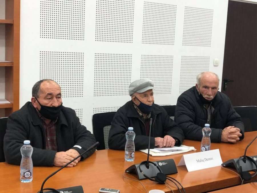 Punëtorët e “Ramiz Sadikut” ndihen të diskriminuar nga procesi i privatizimit