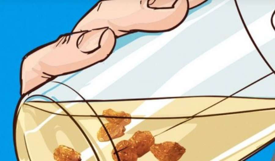 Hidhni disa kokrra rrushi të thatë në uji, konsumoni në mëngjes, efektet janë thjesht magjike