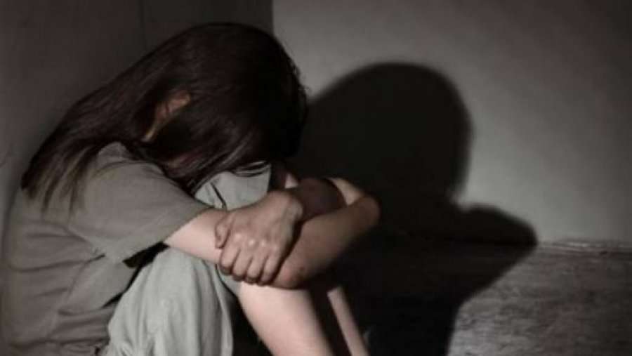 18-vjeçarja përdhunohet nga xhaxhai i saj në Gjakovë