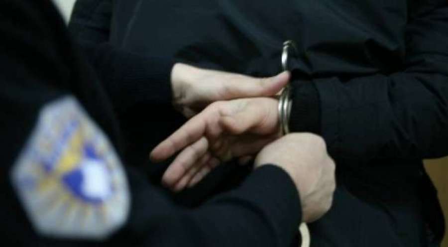 Edhe katër zyrtarë arrestohen për ryshfet