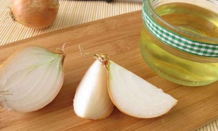 Të gjitha përdorimet e lëngut të qepës