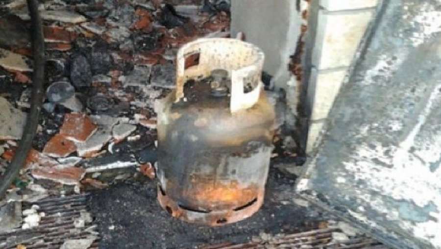 Helmohen nga bombola e gazit, dyshohet për 3 të vdekur në Bulqizë
