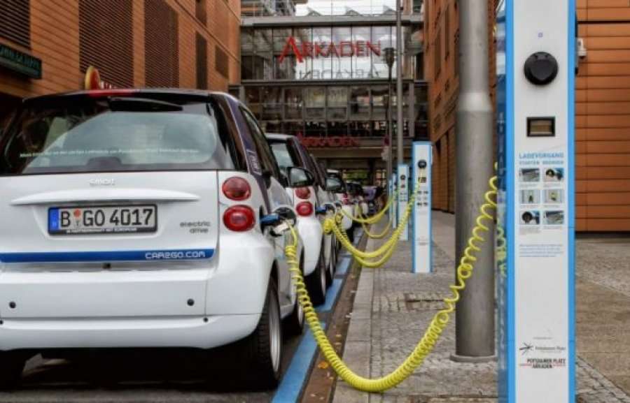 Gjermani, çmime më të lira për qytetarët që blejnë makina elektrike