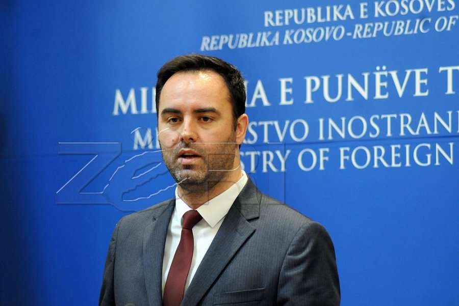 Konjufca shkarkon këta zyrtarë të misioneve diplomatike
