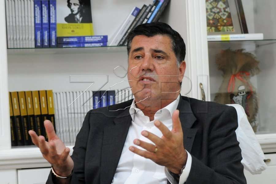 Haziri-Albin Kurtit: Hiqe taksën, vendimet e vështira e bëjnë të suksesshëm një lider