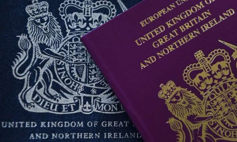 Britania e fillon lëshimin e pasaportës së kaltër nga muaji i ardhshëm