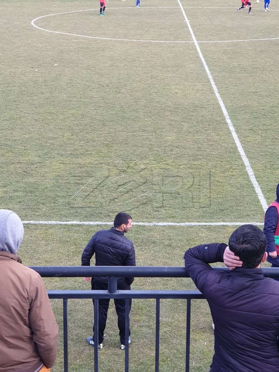Gjyqtar apo tifoz, ku është logo e FFK-së?