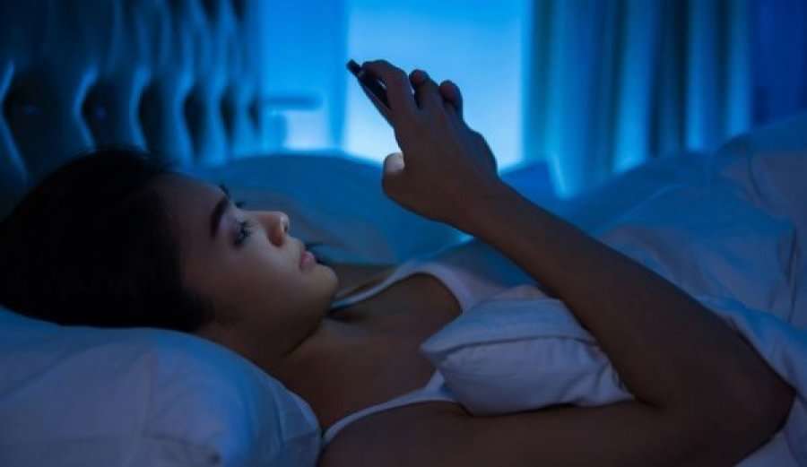 10 këshilla si të mbroni sytë nga kompjuteri dhe telefoni