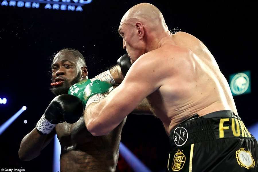 Këtu mund ta shikoni përballjen e plotë Fury – Wilder