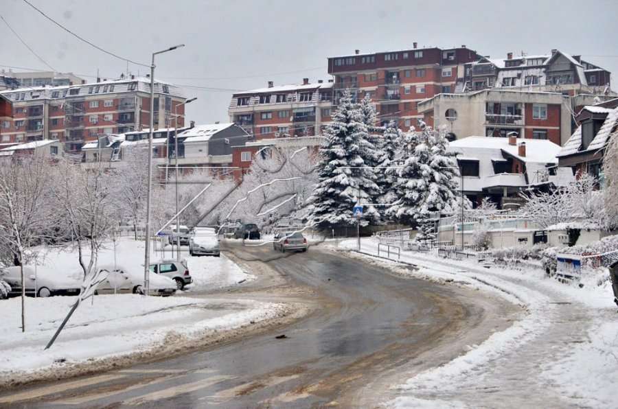 Moti për javën e fundit të shkurtit, shi, borë e erëra të fuqishme në Kosovë