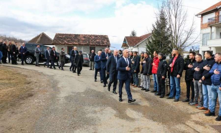 Haradinaj shkon për ngushëllime te familja e Qerim Kelmendit