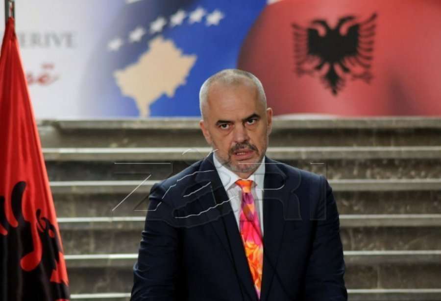 Edi Rama po bie viktime e Serbisë sikur Enveri dikur