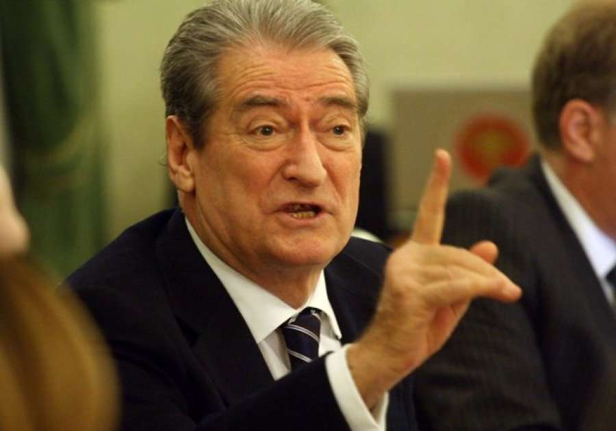 Berisha ngre alarmin për Koronavirusin: Pas dere ose ka hyrë në Shqipëri, çështje orësh