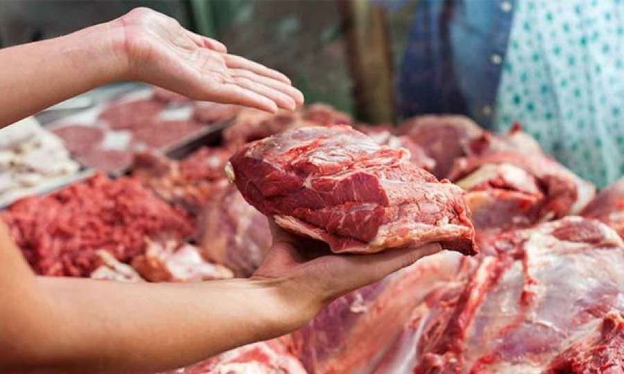 Gjatë festave të fundvitit u rritën çmimet e perimeve dhe mishit në Kosovë