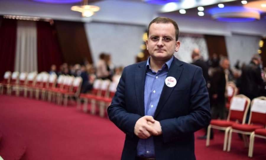 Reagon djali i Agim Veliut, ‘godet’ rëndë Vjosa Osmanin