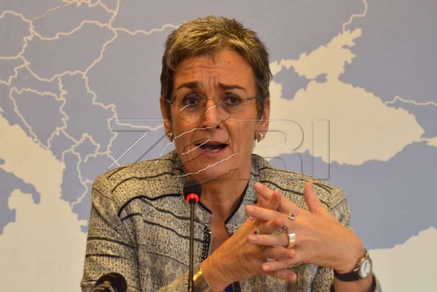 Lunaçek: S`mund ta kuptojë ndarjen e Nobelit për Handken