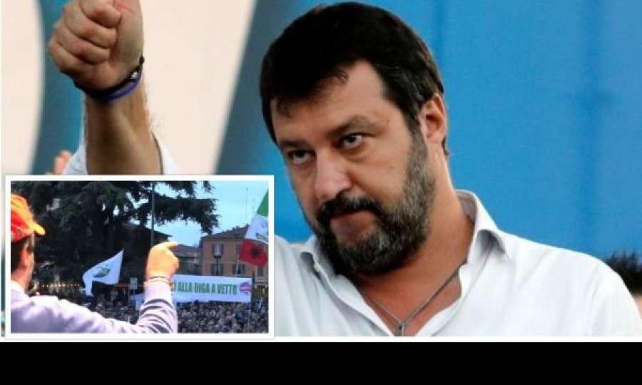 Flamuri kuq e zi në tubim zgjedhor, Salvini: Shqiptarët janë vëllezërit dhe motrat e mia