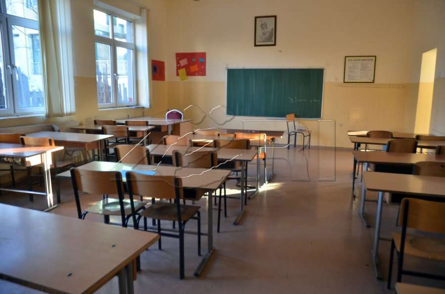 Alarmante: Mbi 10 mijë nxënës braktisën mësimin e detyrueshëm