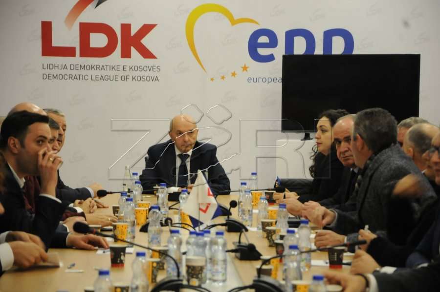 Mblidhet kryesia e LDK’së për të folur për koalicionin me VV’në
