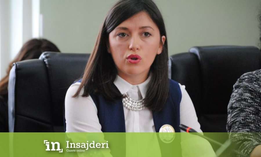 A do të heq dorë VV nga posti i kryeparlamentarit – përgjigjet Albulena Haxhiu
