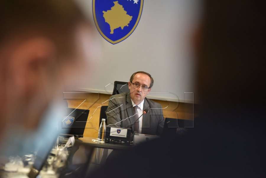 Krerët e komunave përkrahin Hotin për shpalljen e gjendjes së jashtëzakonshme