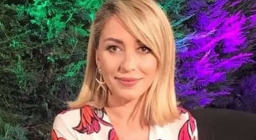 Këngëtarja Adelina Thaçi infektohet me koronavirus, apelon të mos mbahet fshehtë sëmundja