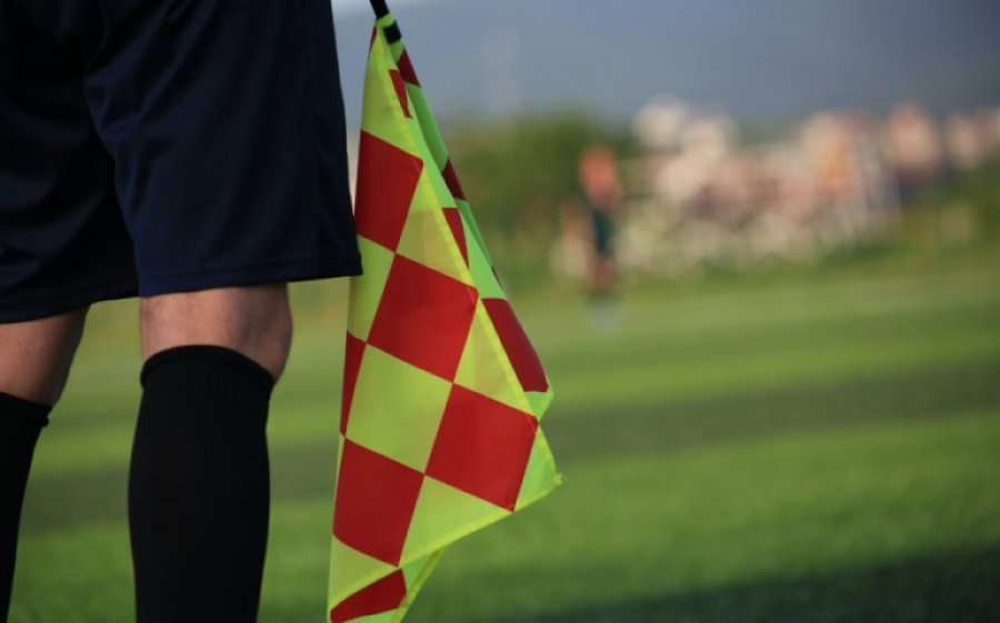 Publikohen gjyqtarëve e javë së 30-të, rikthehet gjyqtarët me stemë të FIFA-s