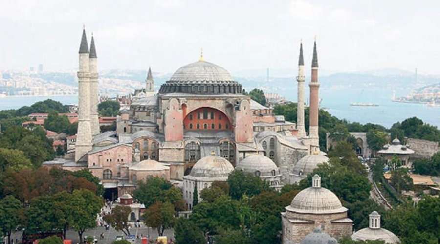 “Aja Sofia” shndërrohet në Xhami