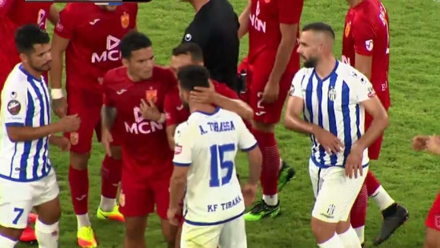Sharje dhe grushte pas ndeshjes në derbin e zjarrtë shqiptar
