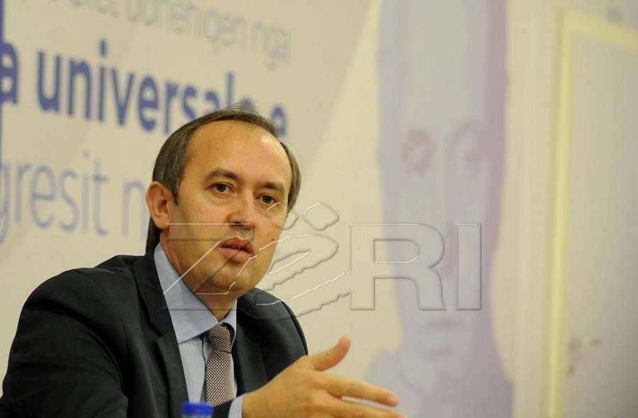Kryeministri Hoti : “Masakra Srebrenicës” i ndodhi edhe popullit të Kosovës