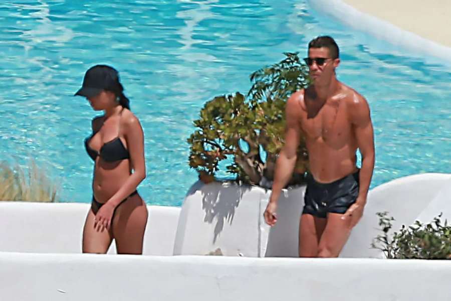 Nuk përmbahet partnerja e Ronaldos, Georgina, ekspozon trupin “bombastik”
