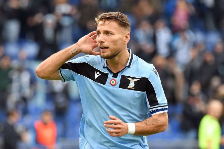 Immobile pas fyerjeve ndaj familjes së tij: Tifozët e kanë kujtesën e shkurtër