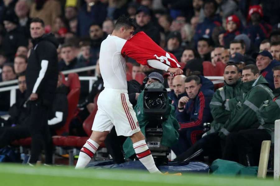 Rrëfehet Xhaka, tregon se kush e ndali për të mos u larguar nga Arsenali