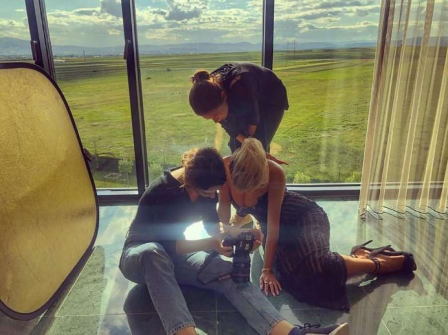Me t’u lehtësuar masat Luana Vjollca vjen në Prishtinë