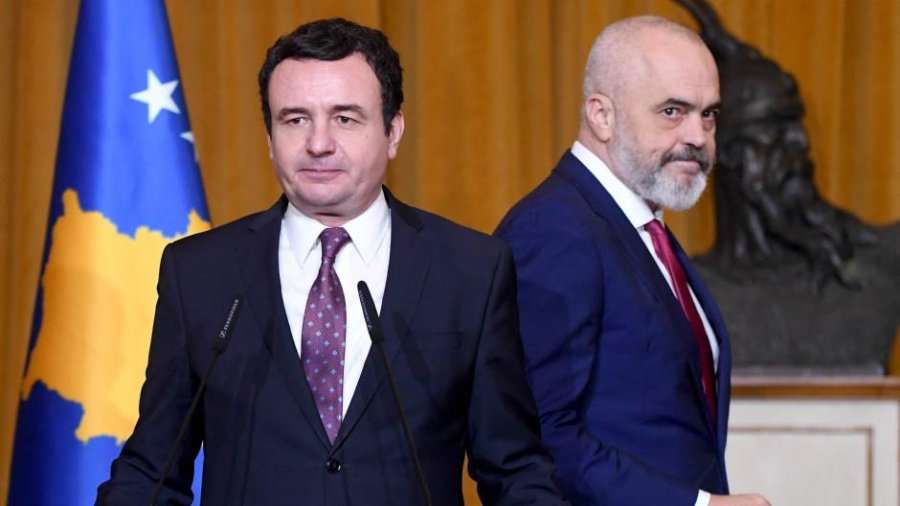 Rama megjithatë takon Kurtin
