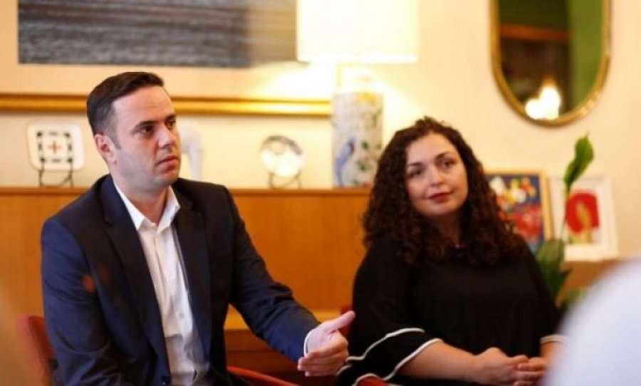 Vjosa Osmani e Lumir Abdixhiku kundër mocionit të votëbesimit ndaj Qeverisë Kurti