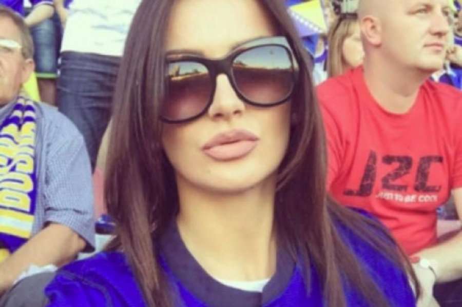 Të gjithë kapin kokën kur e shohin atë: Njihuni me boshnjaken seksi që punon në barnatore dhe e pëlqen futbollin