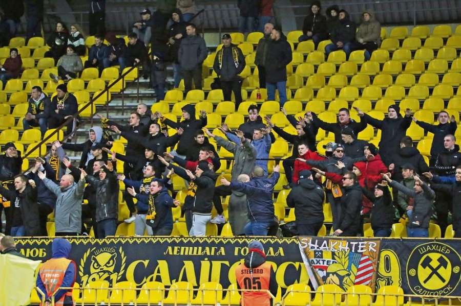 Bjellorusia nuk dorëzohet: Futbolli tërheq vëmendjen dhe kundërshton koronavirusin