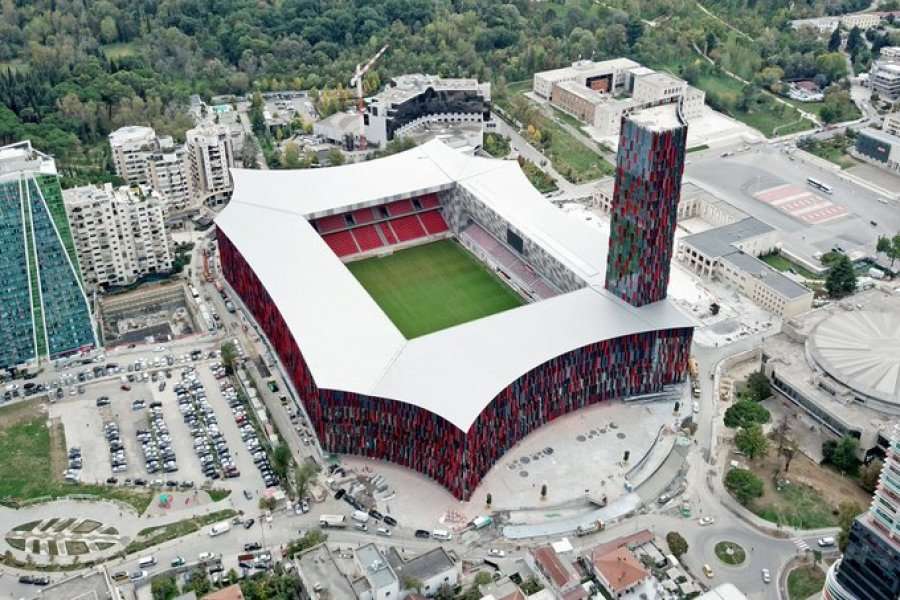 UEFA publikon fotografi të bukur të 'Air Albania'-s dhe ka një pyetje