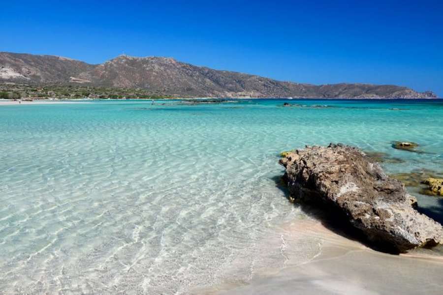 Greqia rihap ishujt për turizëm nga 15 qershori