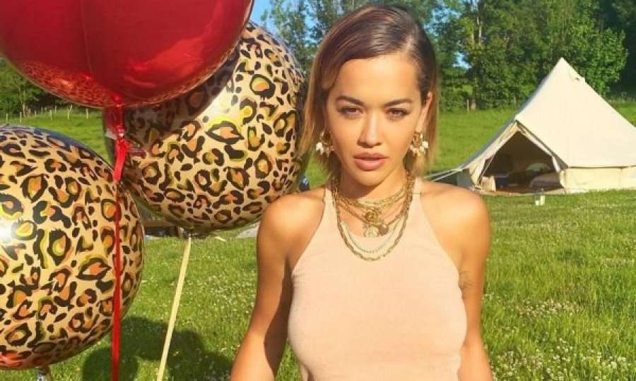 Rita reagon pas vrasjes se Floyd (Foto)
