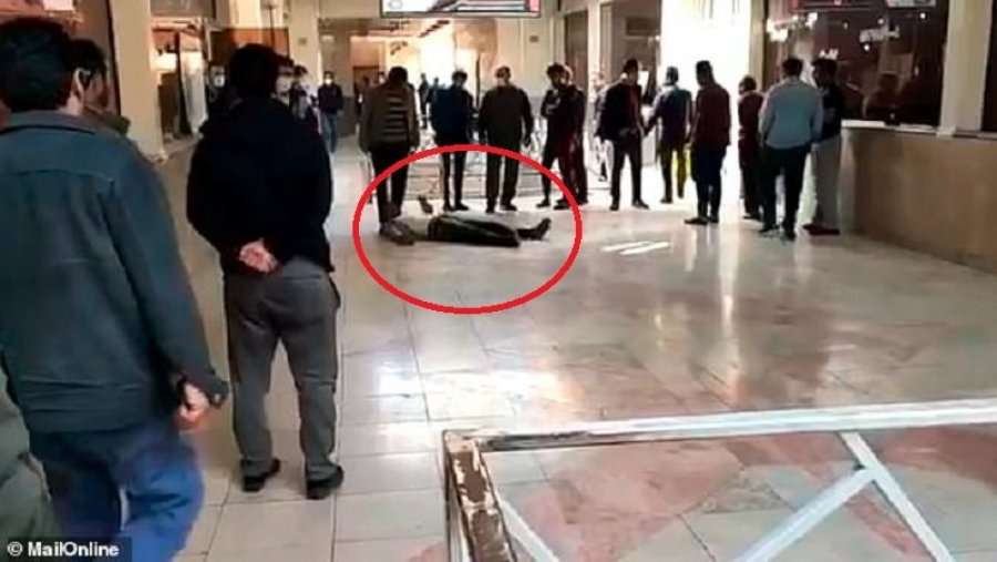 Njerëzit bien në tokë si pasojë e virusit, pamje të frikshme nga Irani
