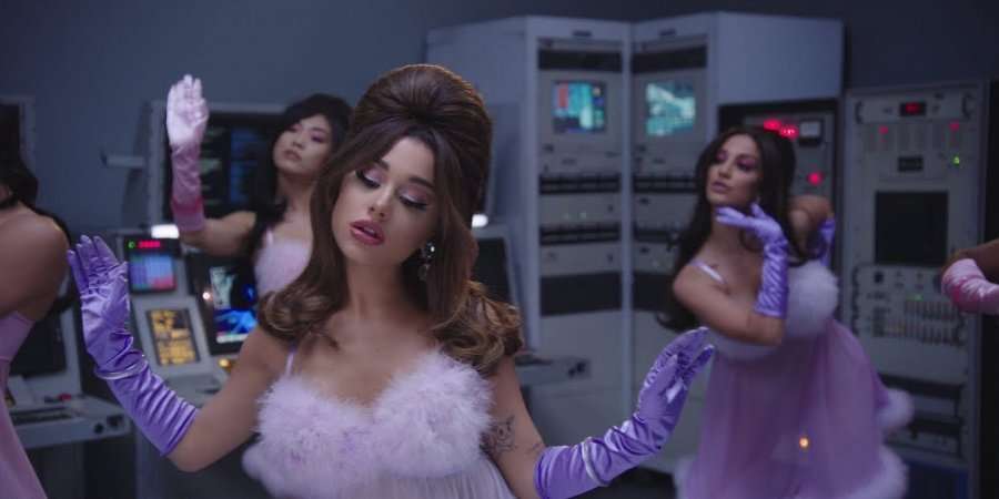 Ariana Grande ndan videon e re për “34 + 35”