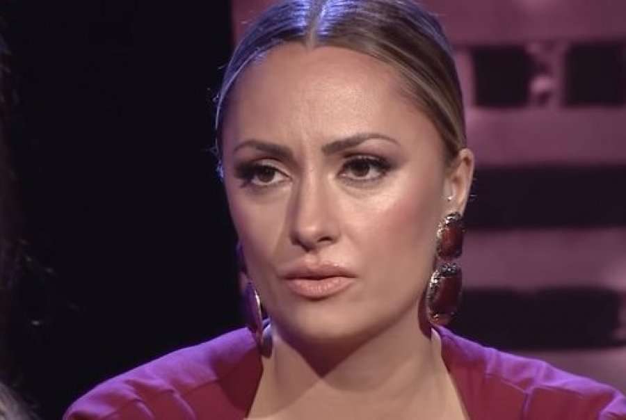 Këngëtarja e njohur shqiptare, pozitive me COVID-19